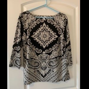 NWOT Beautiful Paisley Top